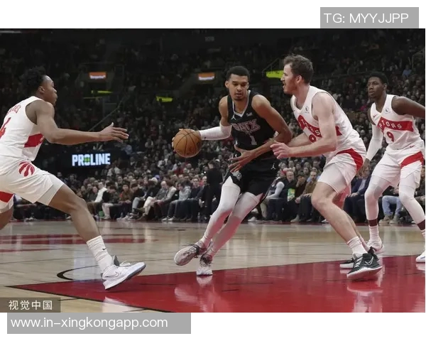 文班亚马新打法显成效全场仅9次出手却贡献全队最高5助攻 文班亚马新打法显成效全场仅9次出手却贡献全队最高5助攻