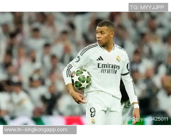 姆巴佩领奖后与队友离场阿森西奥劝其不要前往列队致敬